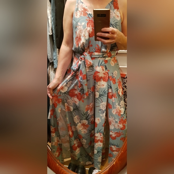 🌷Host Pick🌷Sheike Awakenings blue floral wide leg jumpsuit *Note minor flaws* - Picture 3 of 13